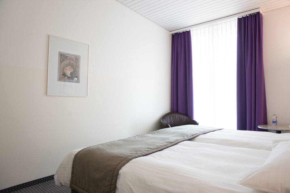 Hotel Fly Away Kloten Exterior foto