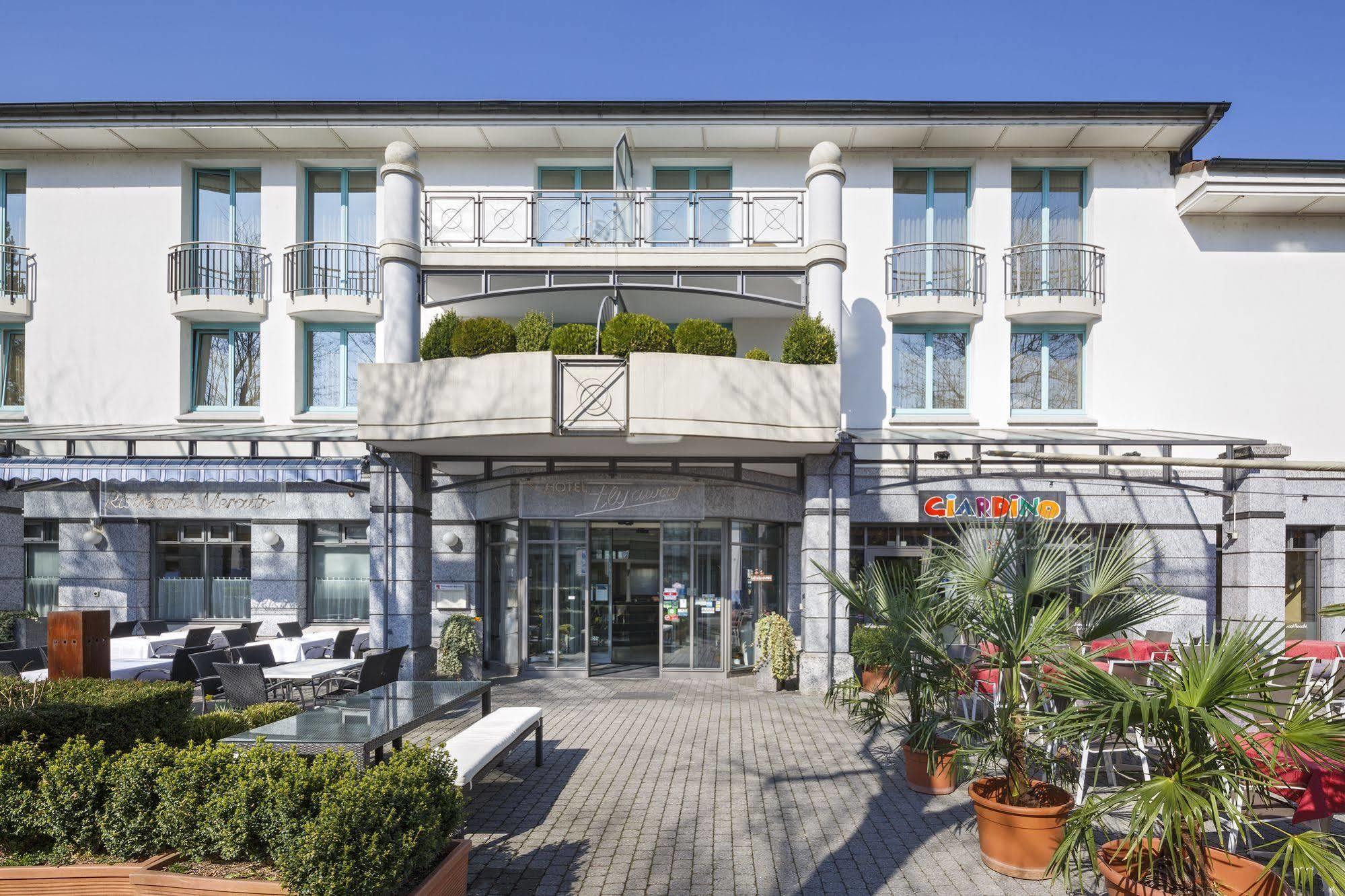 Hotel Fly Away Kloten Exterior foto